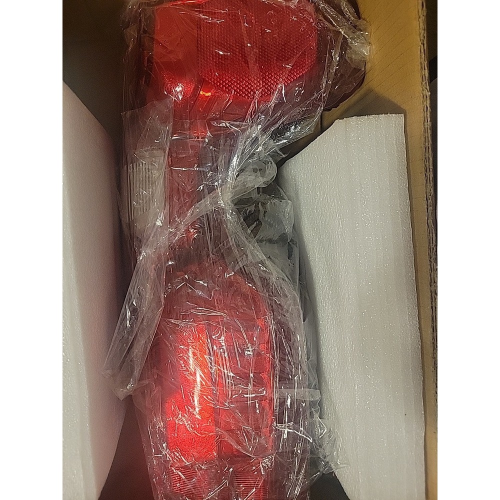 For 2019-2023 Chevy Silverado 1500 LED Tail‎ Light w/Wiring Harness - Passenger